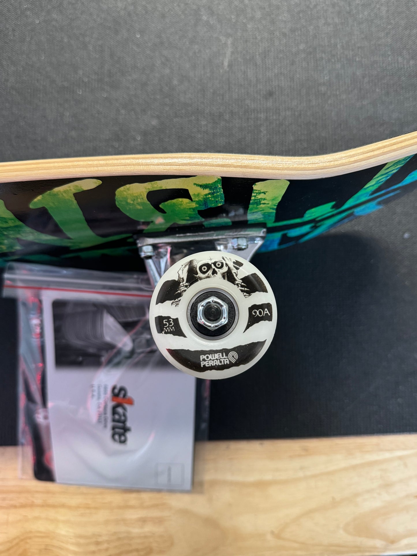 7.5x28.5 Powell Peralta Skate Rat Green mini complete